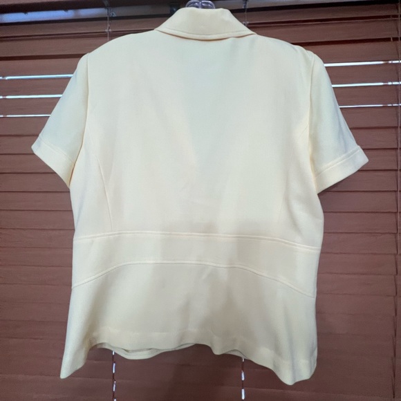 Studio I yellow short sleeve suit top size 16 - Picture 2 of 7